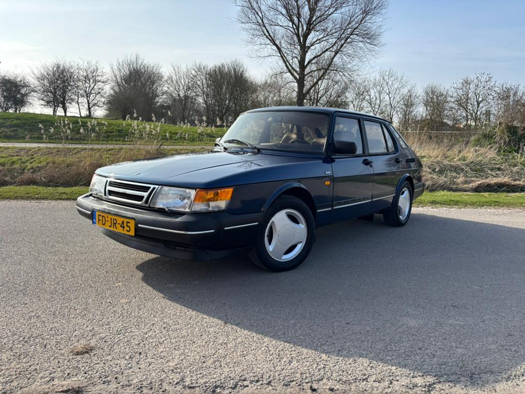 Saab 900 2.1 I 16 HB U9 1992 Blauw, Auto's, Saab, Achterwielaandrijving, 4 cilinders, Blauw, Particulier
