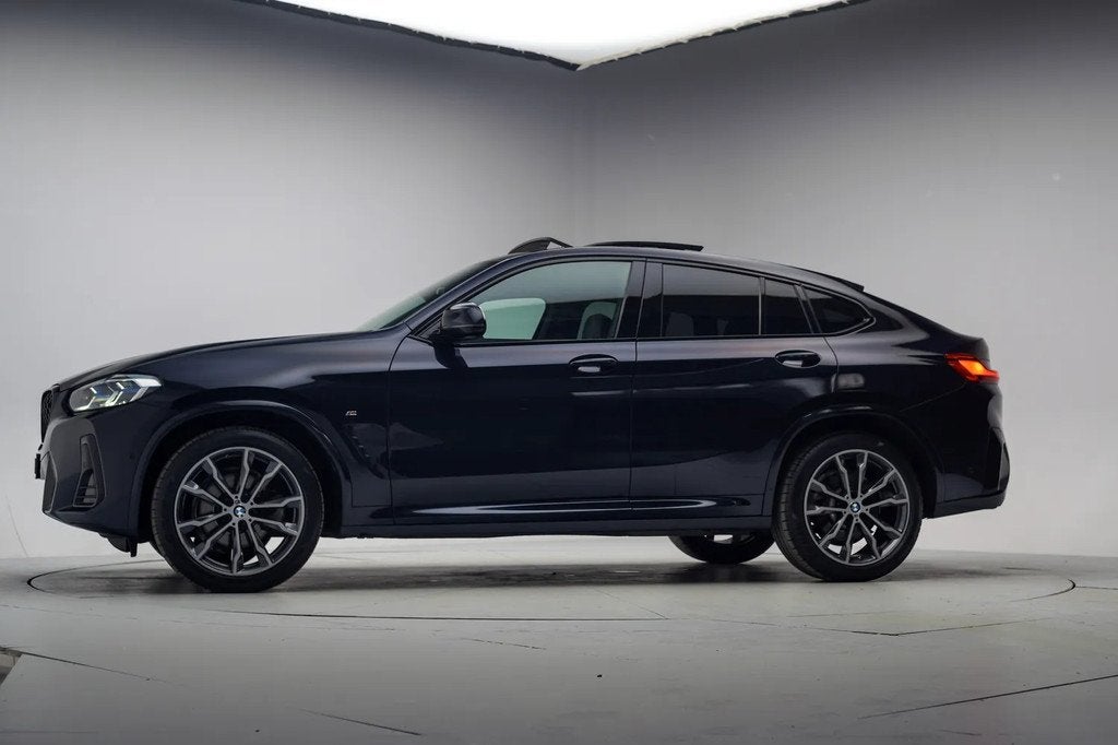 BMW X4 xDrive20i M Sport Shadow FACELIFT [ Panorama HUD Memo, Auto's, BMW, 1998 cc, Gebruikt, 4 cilinders, Zwart