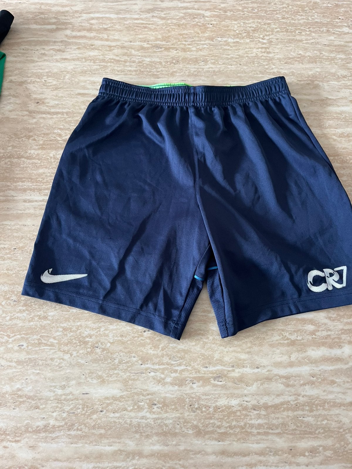 Nike CR7 voetbal broekje, Ophalen of Verzenden, Zo goed als nieuw, Jongen of Meisje, Sport- of Zwemkleding