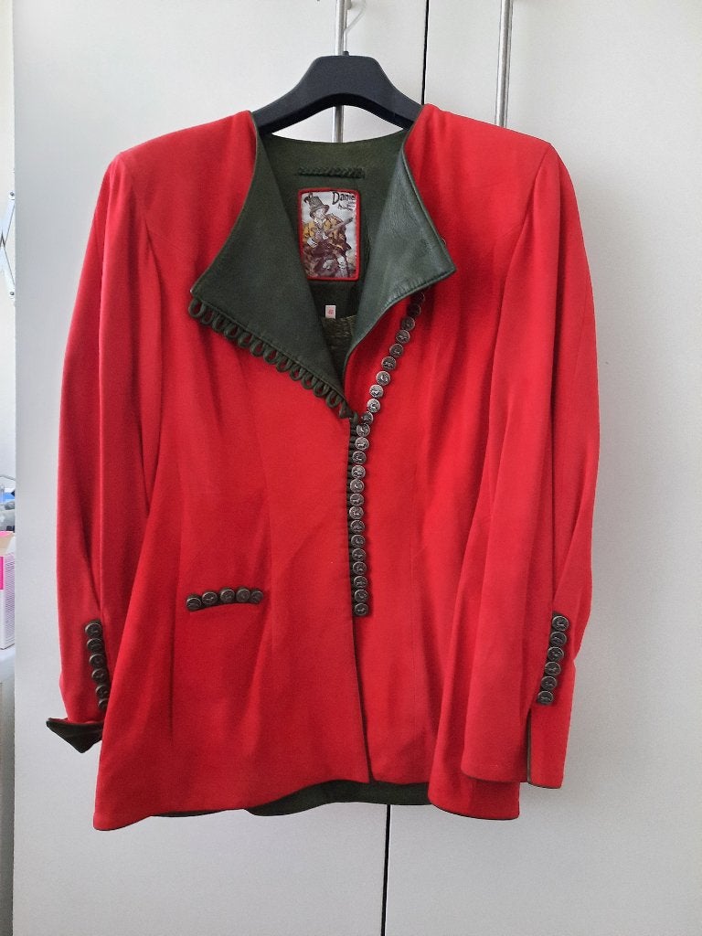 Unieke rode blazer met groene details, Maat 38/40 (M), Ophalen of Verzenden, Zo goed als nieuw, Jasje