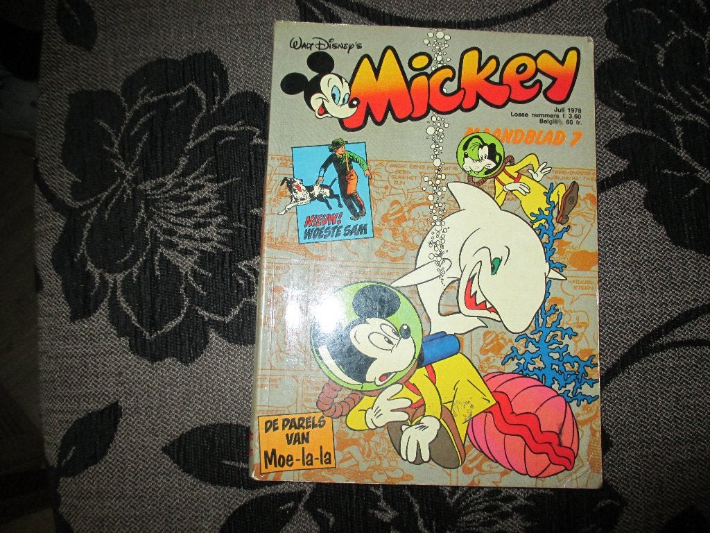 mickey mouse boekje1978, Ophalen of Verzenden, Mickey Mouse, Zo goed als nieuw, Beeldje of Figuurtje
