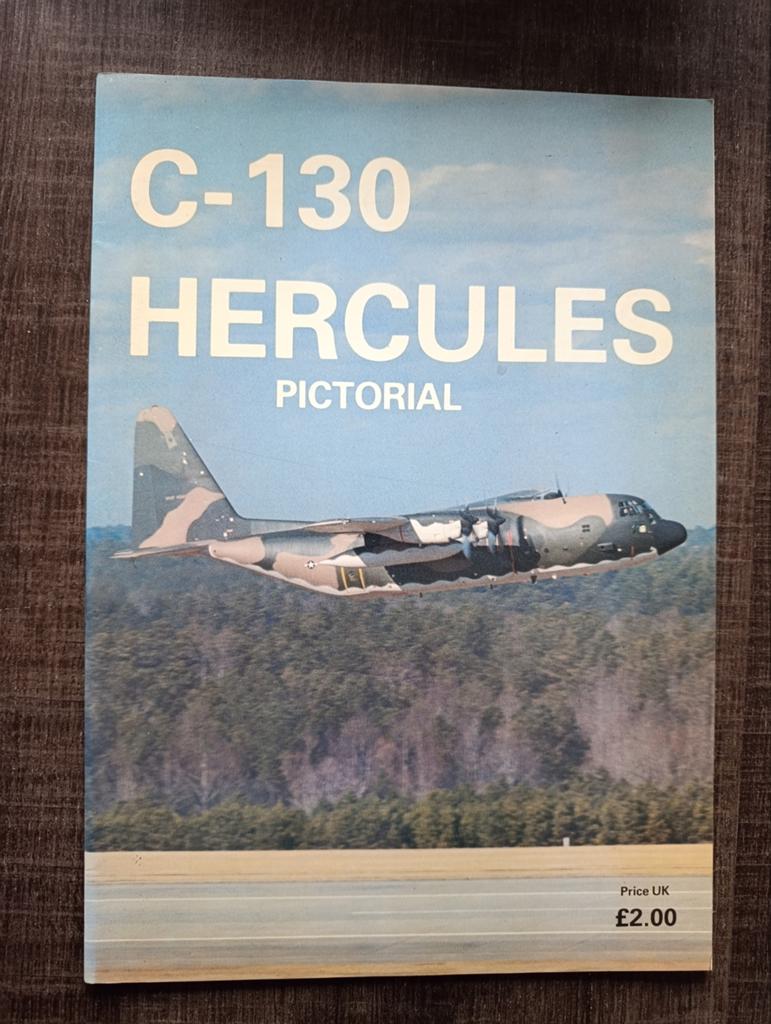 C-130 Hercules Pictorial - Vliegtuigboek, Ophalen of Verzenden