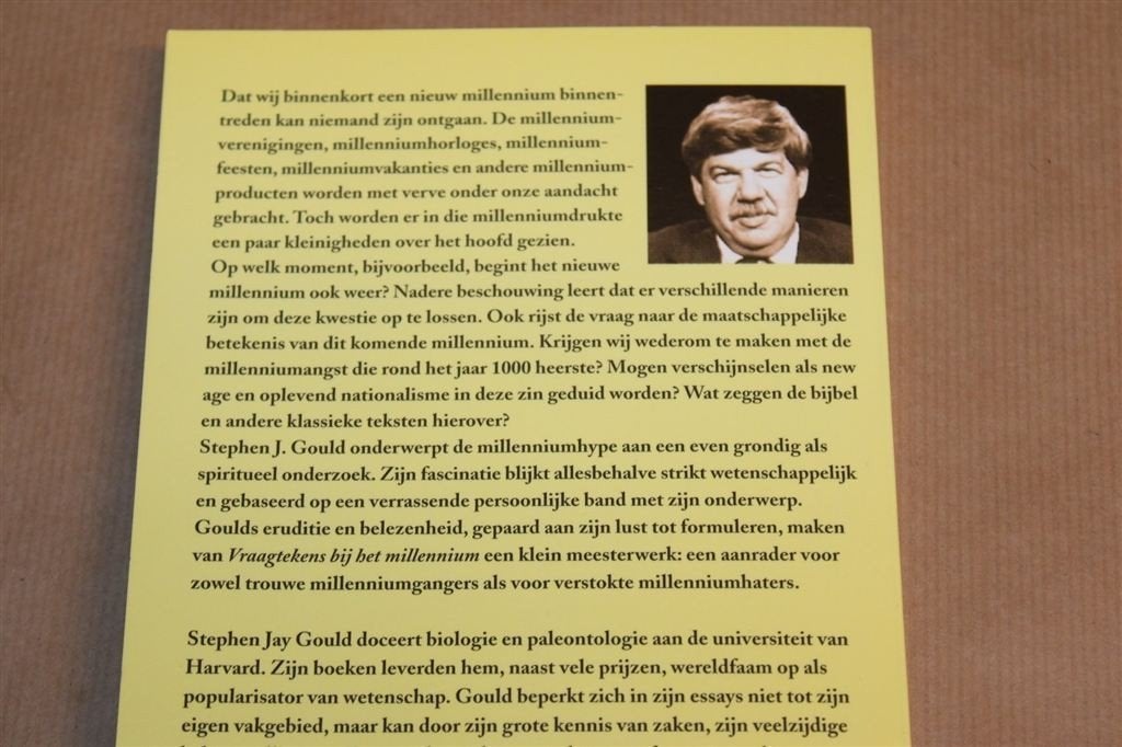 Vraagtekens bij het Millennium — Gould, Essaybundel, Boeken, Ophalen of Verzenden, Zo goed als nieuw, Natuurwetenschap