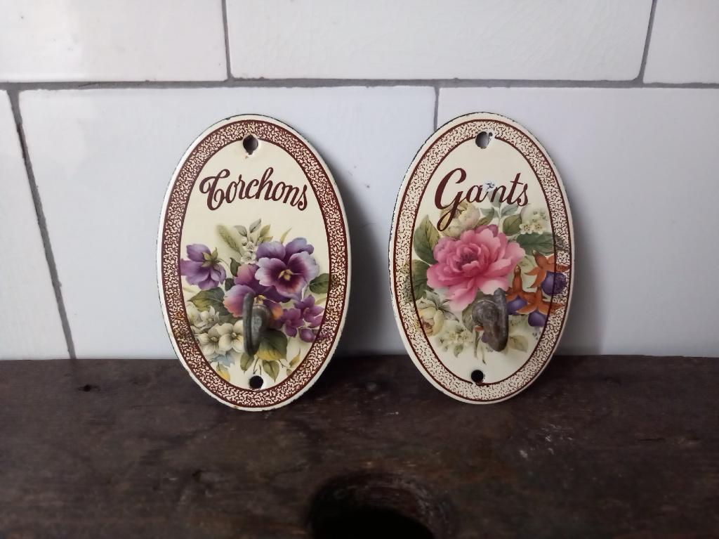 oude haakjes handdoek, emaille, brocante Frankrijk Parijs, Ophalen of Verzenden