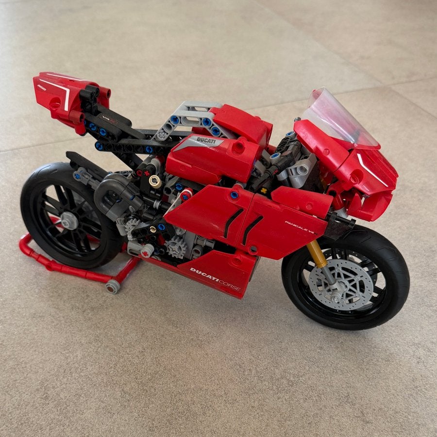 LEGO Technic 42107 Ducati Panigale V4 R, Ophalen of Verzenden, Zo goed als nieuw, Overige merken