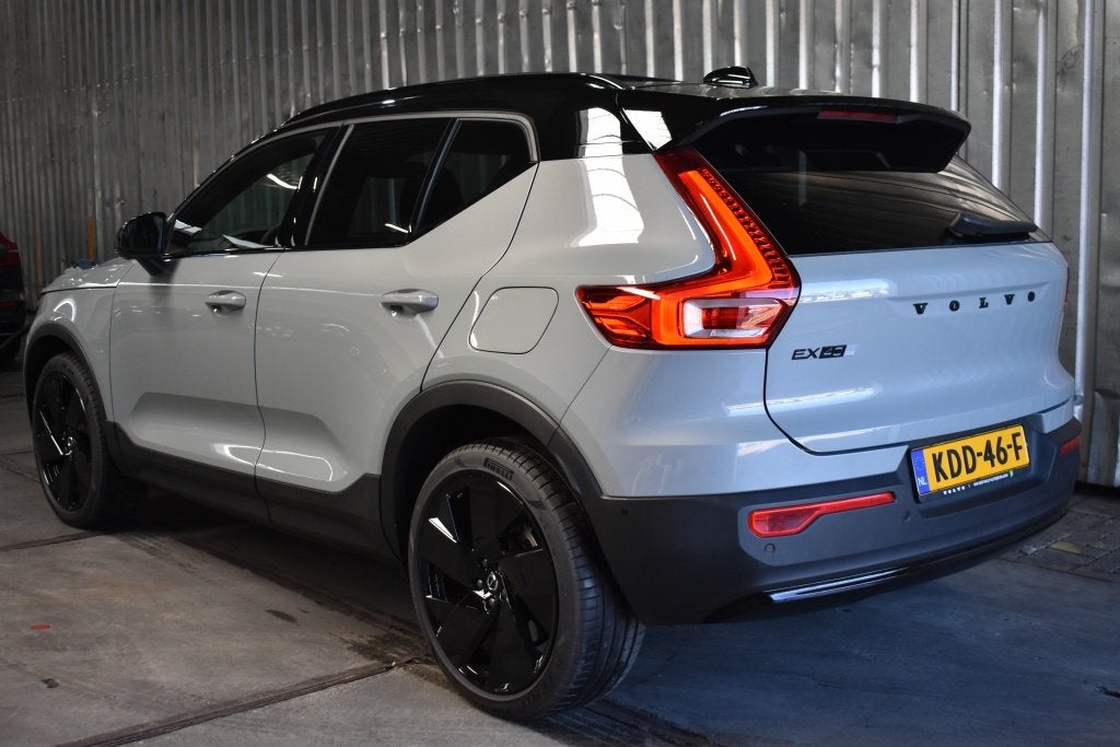 Volvo EX40 Extended Range Ultra Black Edition 252PK/82kWh |, Auto's, Automaat, 0 cilinders, Gebruikt, Volvo Selected Used Cars