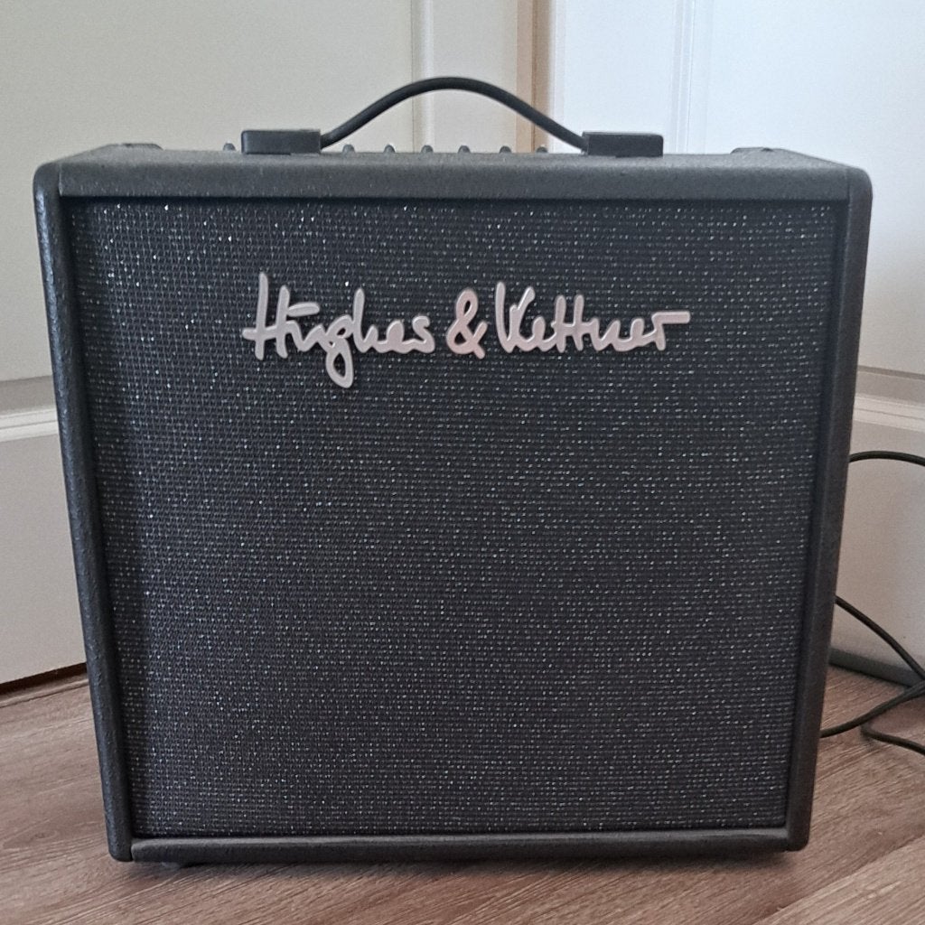 Gitaar versterker Hughes & Kettner, Muziek en Instrumenten, Versterkers | Bas en Gitaar, Ophalen, Zo goed als nieuw, Gitaar, 50 tot 100 watt