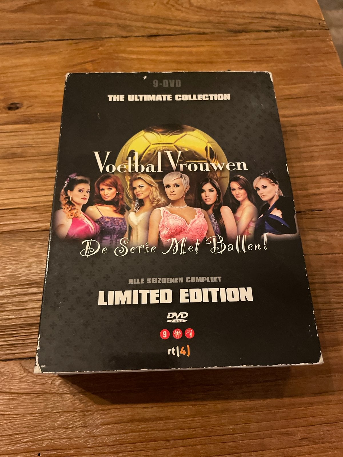 Voetbal Vrouwen - De Serie Met Ballen! - Limited Edition, Gebruikt, Nederlands, Drama, Vanaf 12 jaar