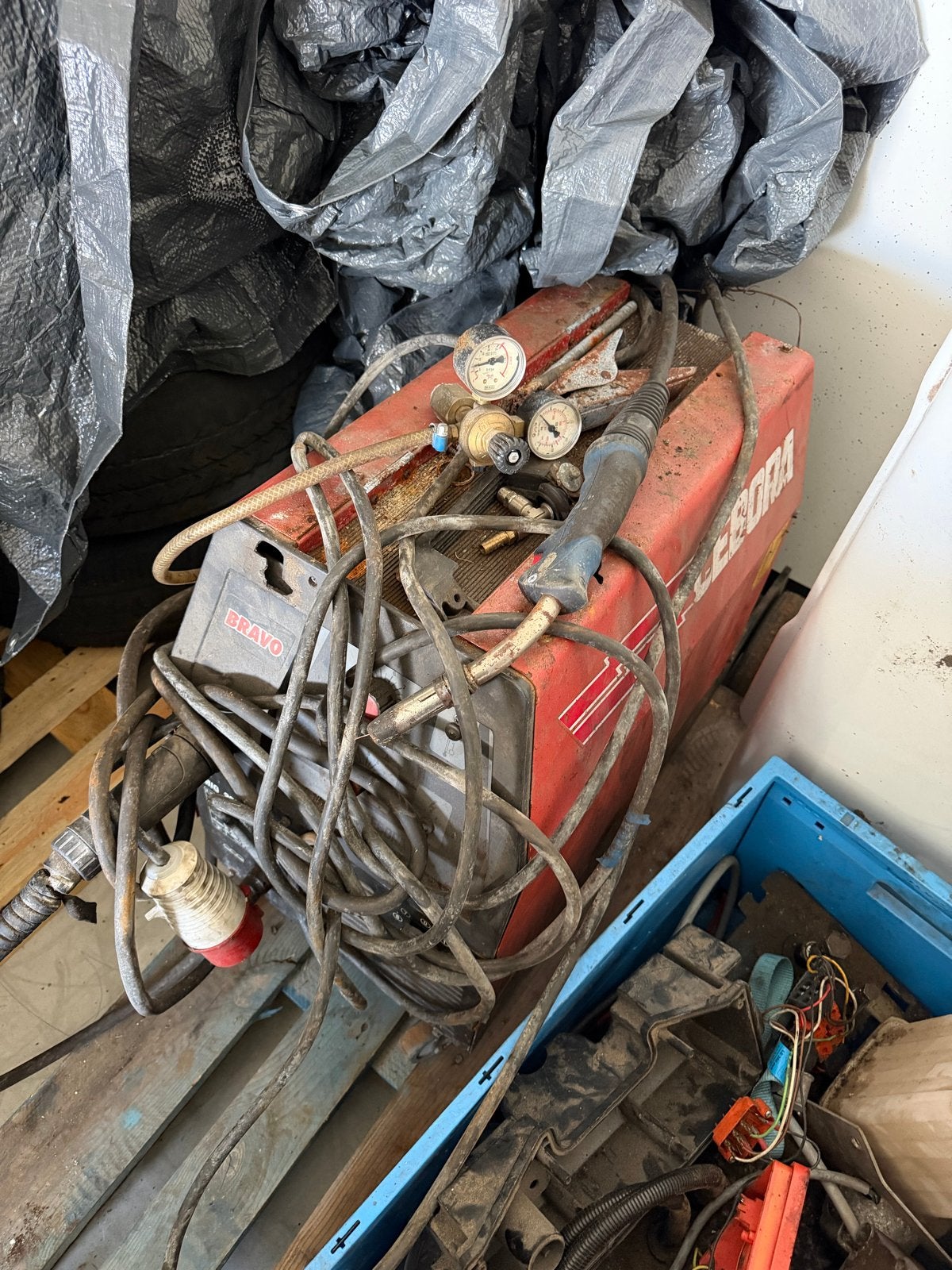 Cebora MIG 2235/T 575 lasapparaat defect Met gasmeters, Ophalen of Verzenden