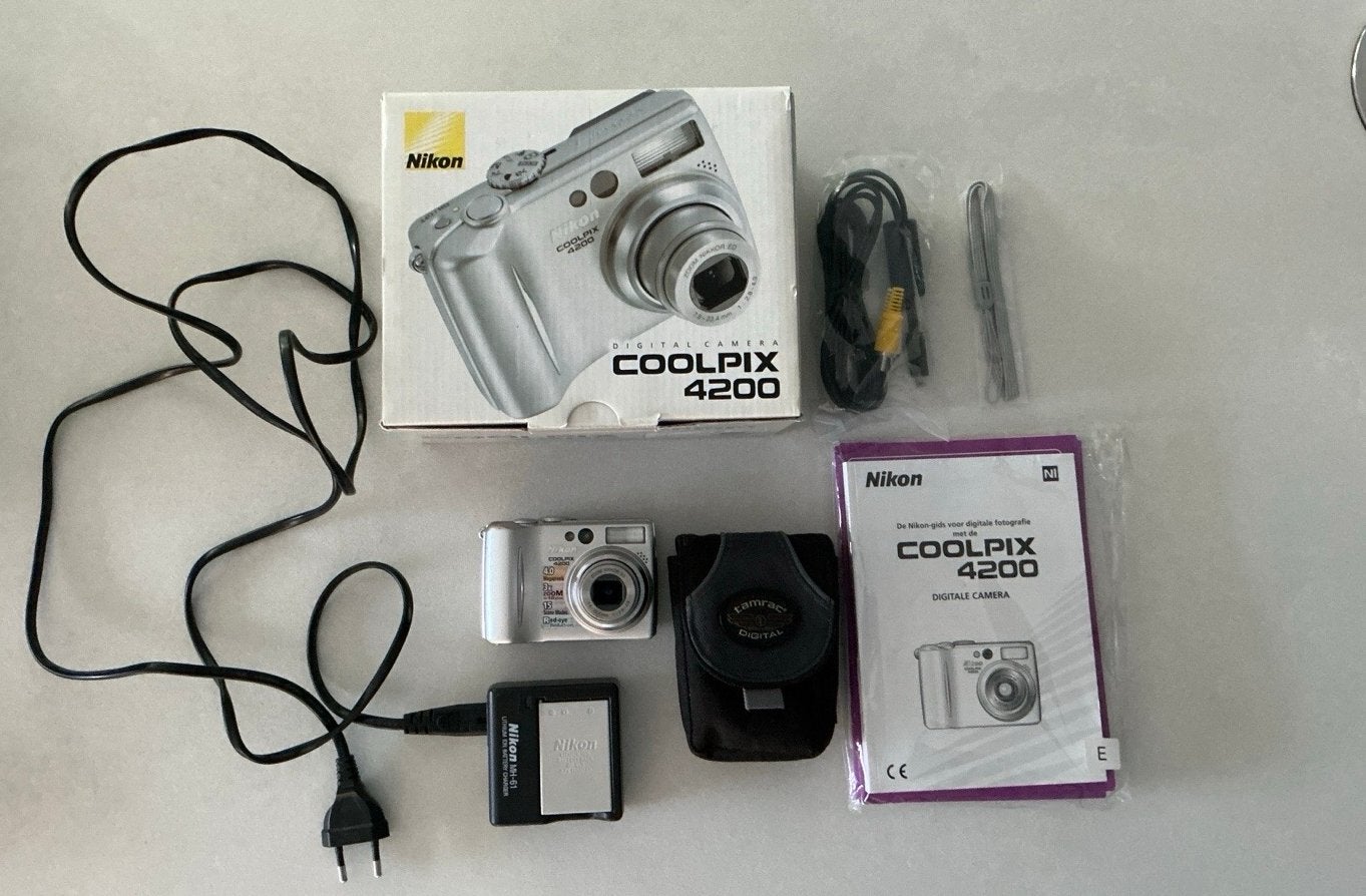 Nikon Coolpix 4200 Digitale Camera - Compleet met Doos, Audio, Tv en Foto, Fotocamera's Digitaal, Ingebouwde flitser, Gebruikt