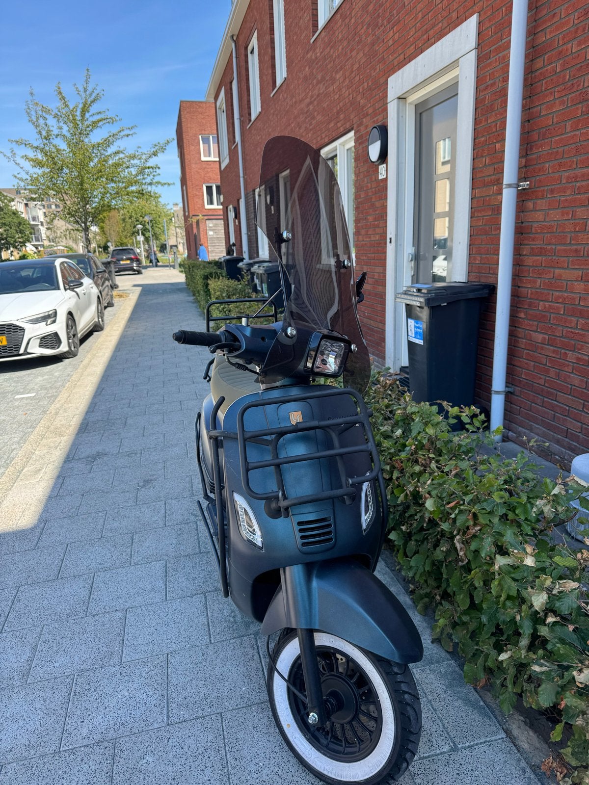 La Souris scooter - mat blauw met windscherm, Fietsen en Brommers, Ophalen, Gebruikt, Benzine, Overige merken