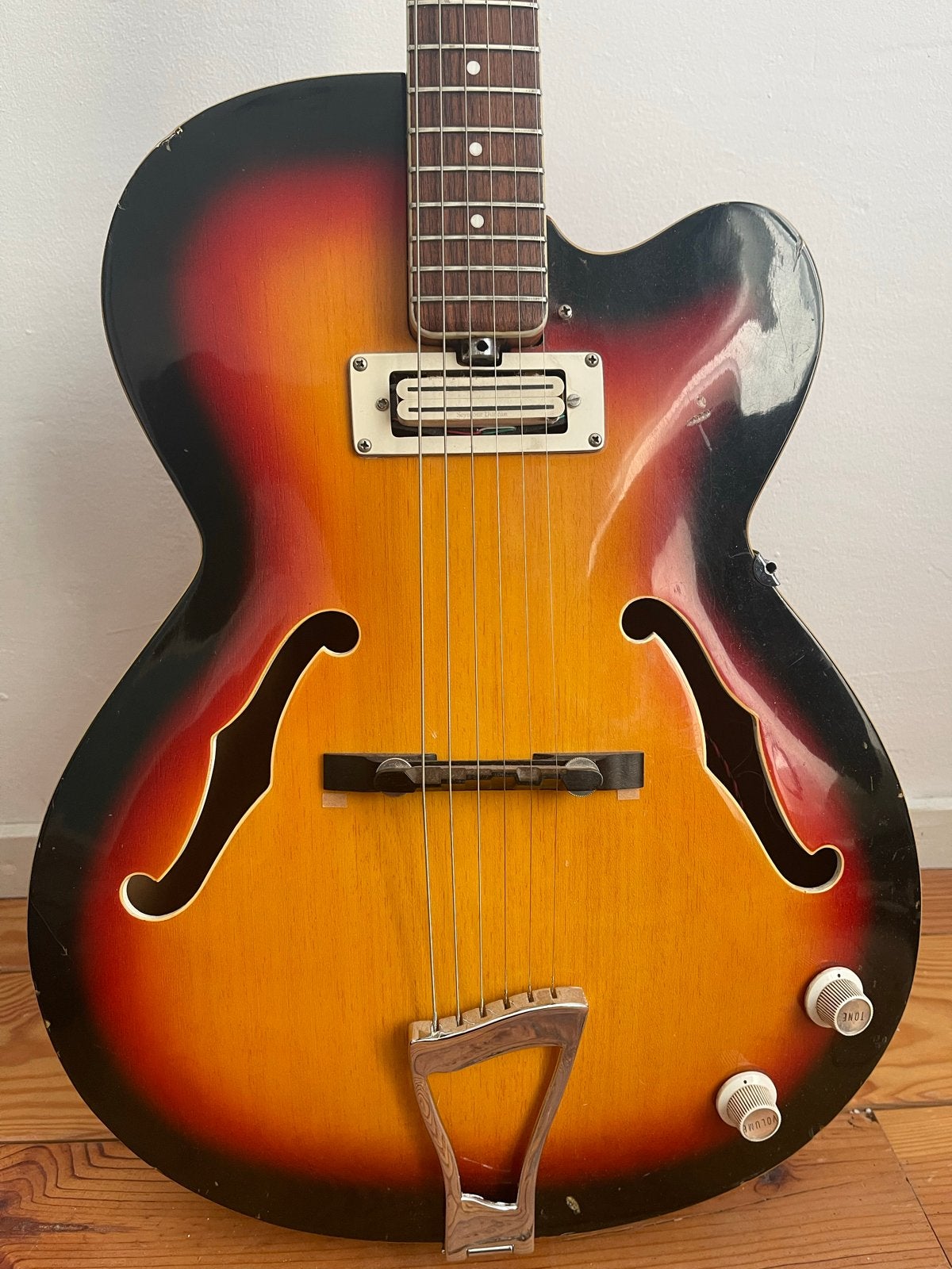 EKO Archtop gitaar met Seymour Duncan pickup, Ophalen, Gebruikt, Hollow body, Overige merken