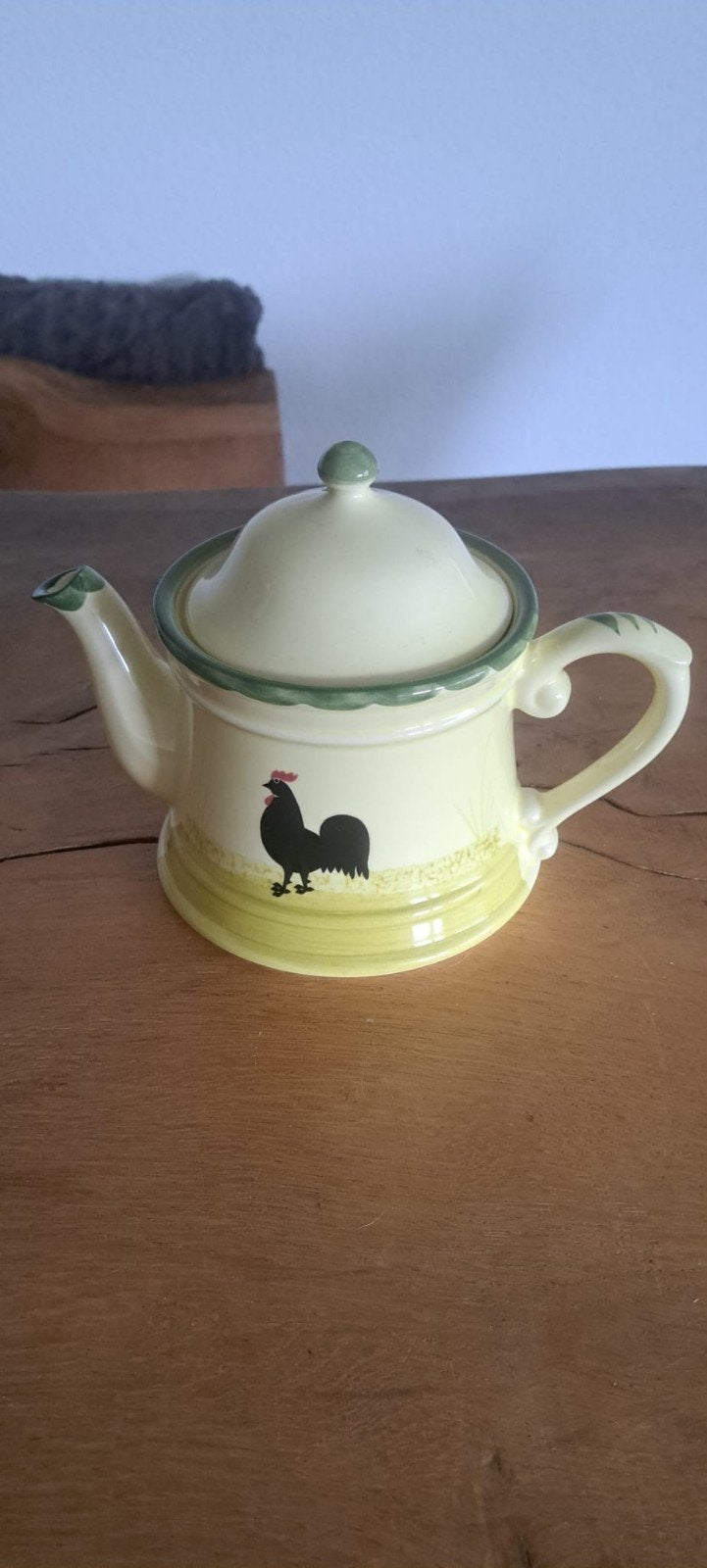 Leuke theepot met kip en haan  decoratie - Zo goed als nie, Huis en Inrichting, Theepot/fluitketel, Ophalen of Verzenden, Zo goed als nieuw