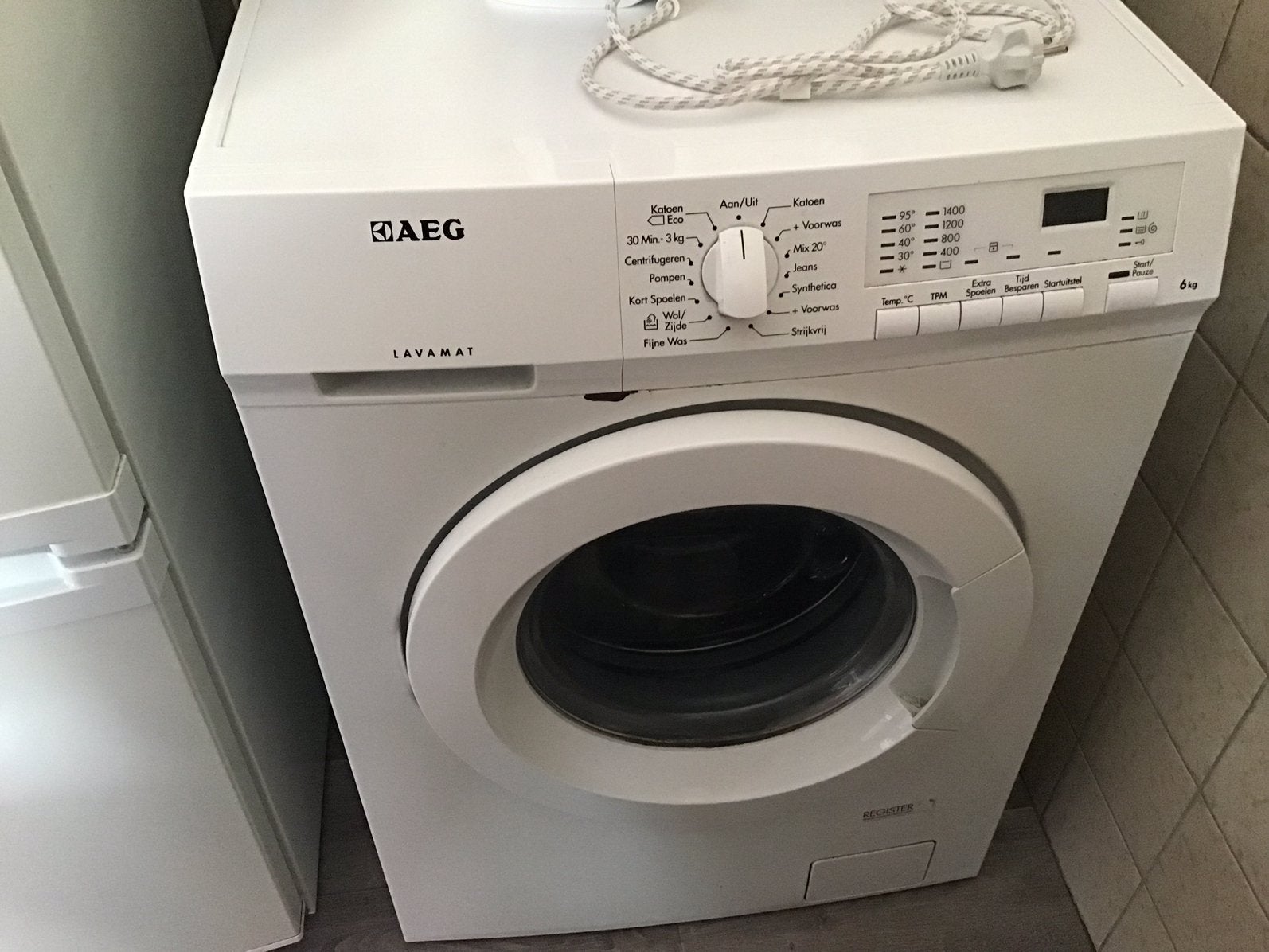AEG Lavamat 6 KG, Ophalen, 1200 tot 1600 toeren, Gebruikt, 4 tot 6 kg