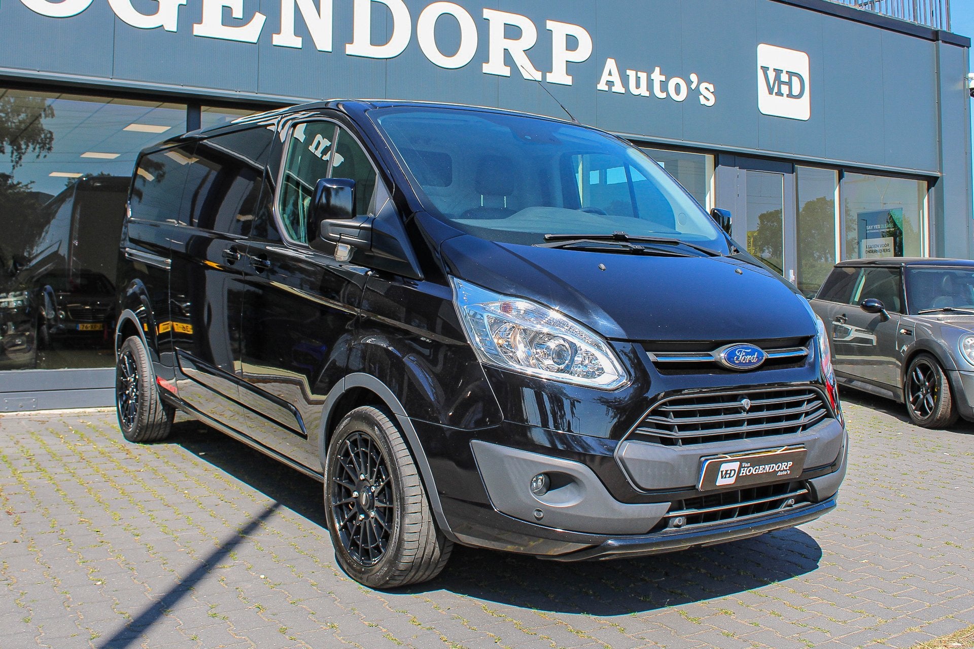 Ford Transit Custom 290 2.0 TDCI L2H1 Sport NAVI CAMERA TREK, Auto's, Voorwielaandrijving, 15 km/l, Euro 6, 4 cilinders