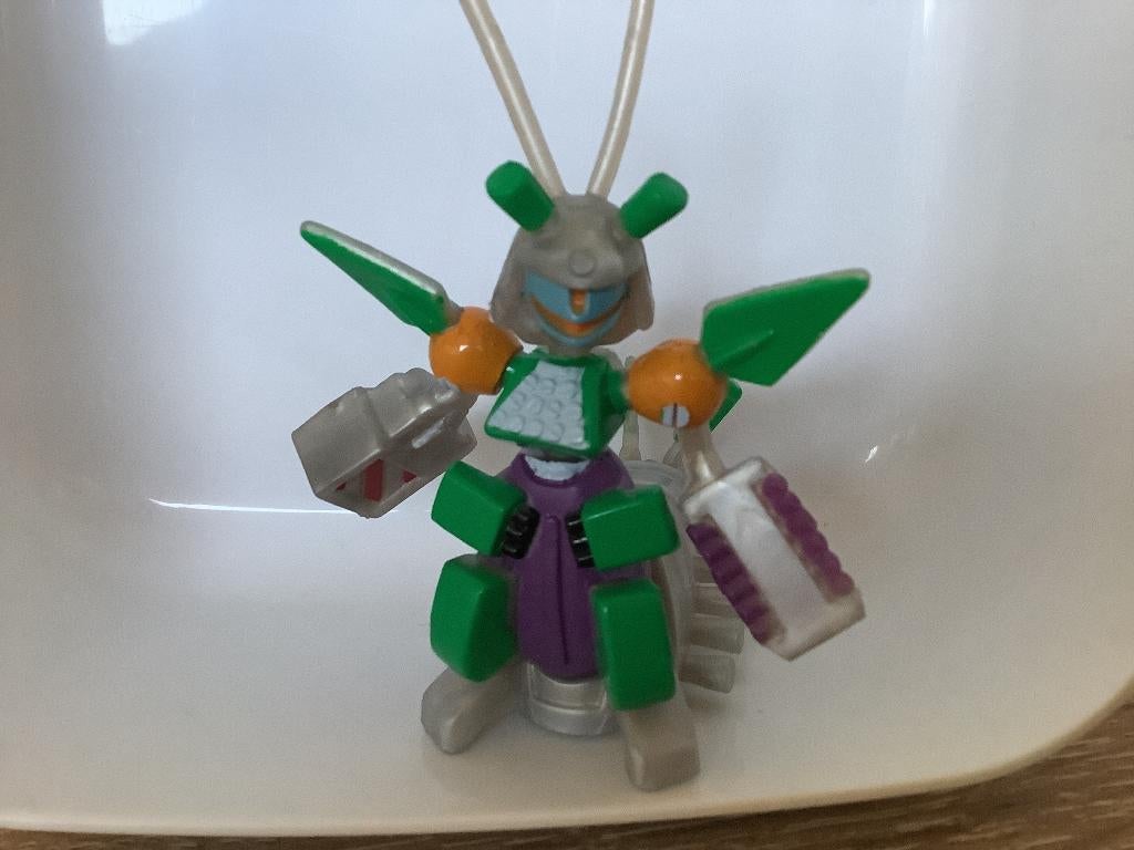 Medabots figuurtje Mega-Emperor 6,5 cm 10 euro, Ophalen of Verzenden, Zo goed als nieuw