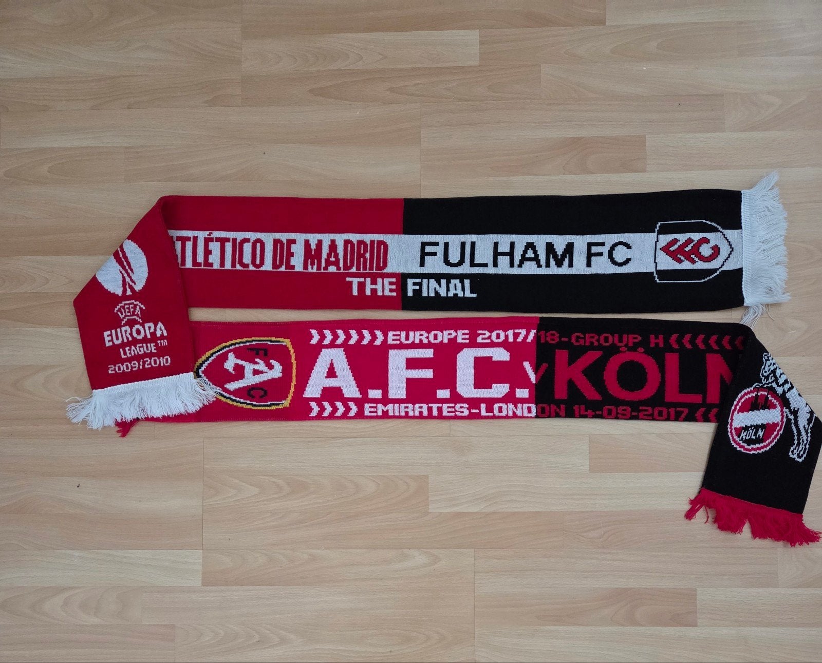 Arsenal. Fulham FC. Atletico Madrid.  FC Köln.  € 3,50 pst., Ophalen of Verzenden, Buitenlandse clubs, Vaantje of Sjaal