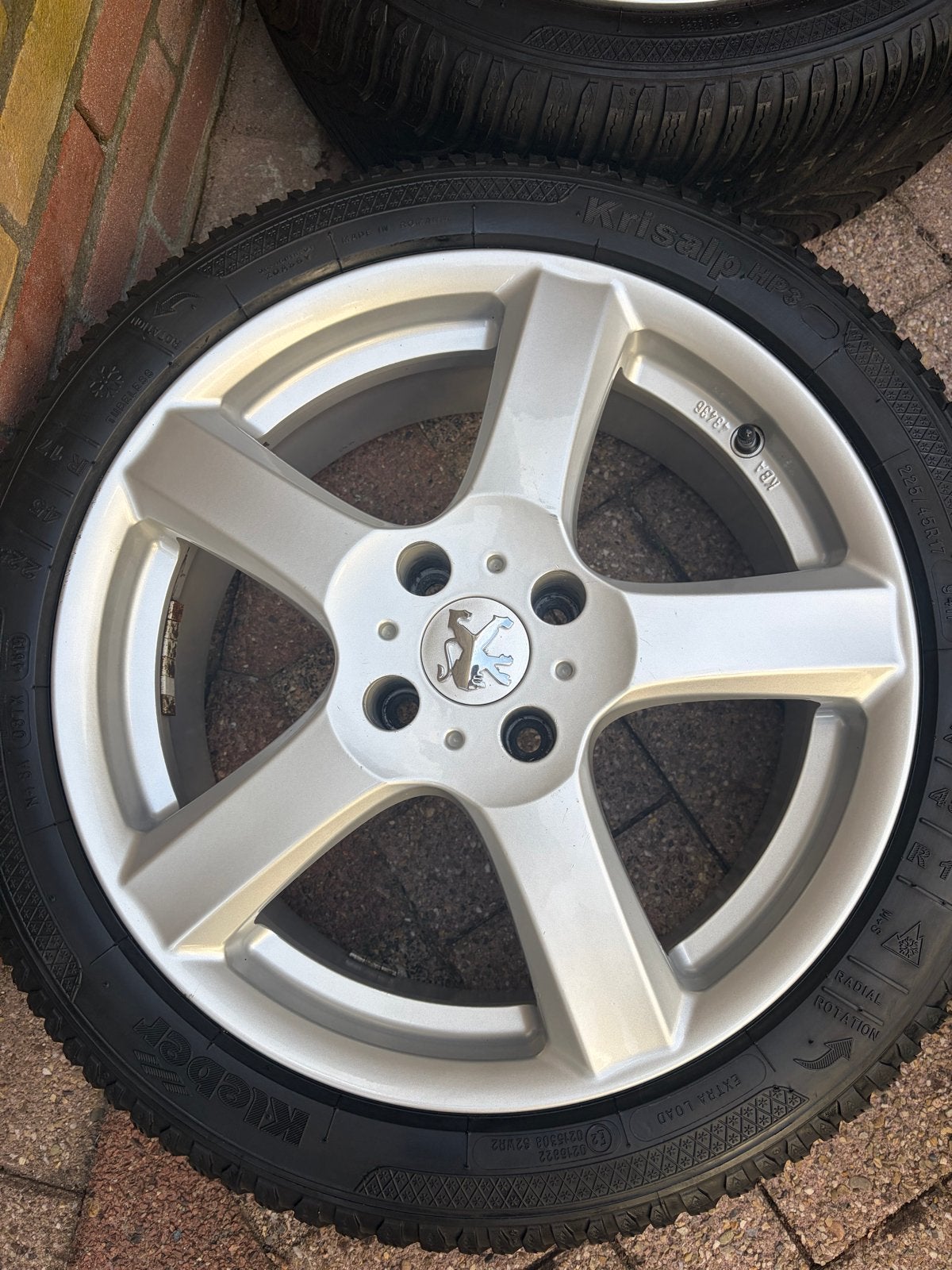 Kleber Krisalp HP3 winterbanden met Peugeot velgen 225/45 R1, Ophalen, Gebruikt, Banden en Velgen, Winterbanden