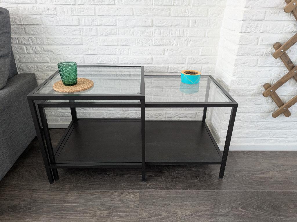 IKEA VITTSJÖ Nesting Tables (Set of 2) – Black/Brown Glass, Huis en Inrichting, Tafels | Sidetables, Zo goed als nieuw, 25 tot 50 cm