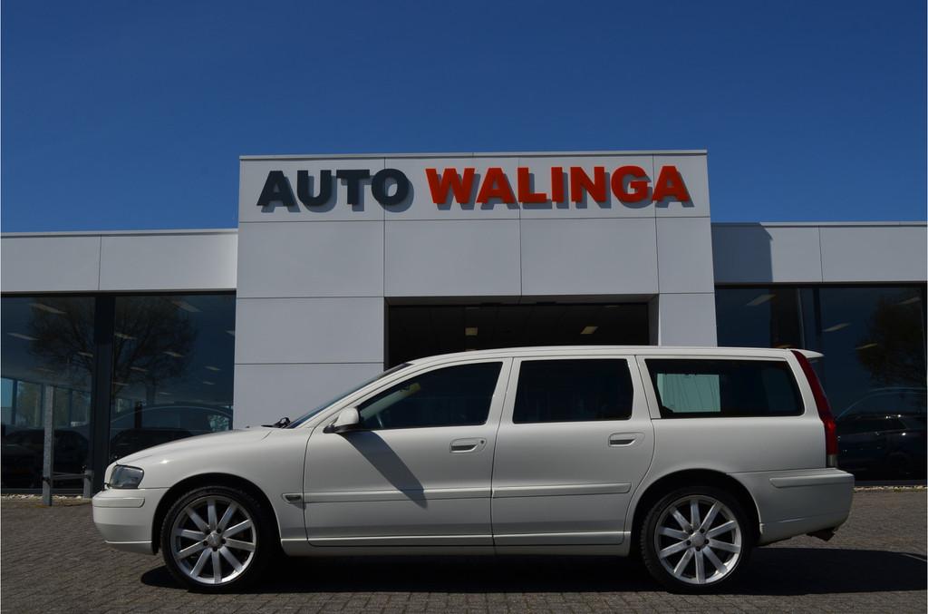 Volvo V70 2.4 T AWD Trekhaak Leer Memory stoel Distributieri, Automaat, Zwart, Wit, Leder