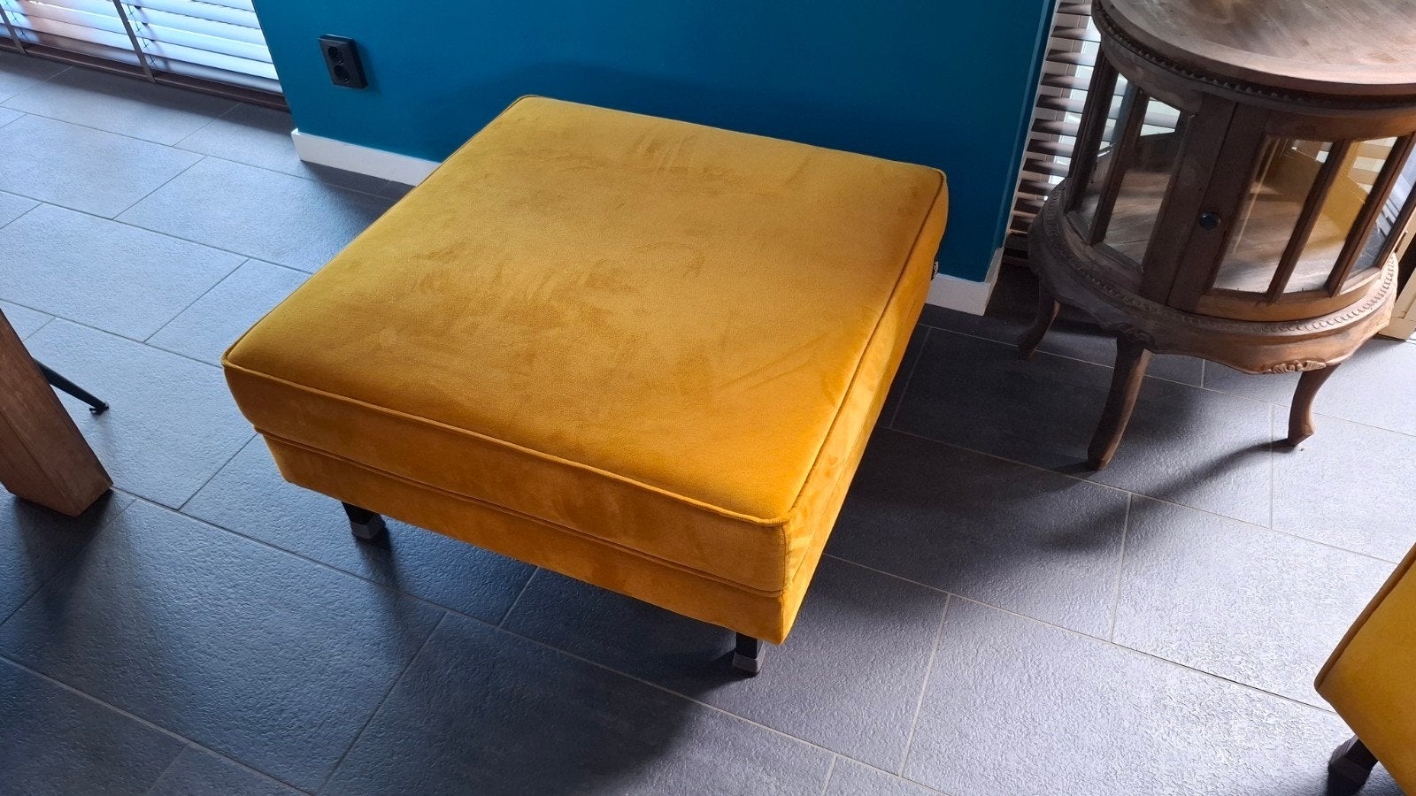 Okergele poef Hocker WOOOD, Ophalen, Vierkant, Nieuw, 75 tot 100 cm