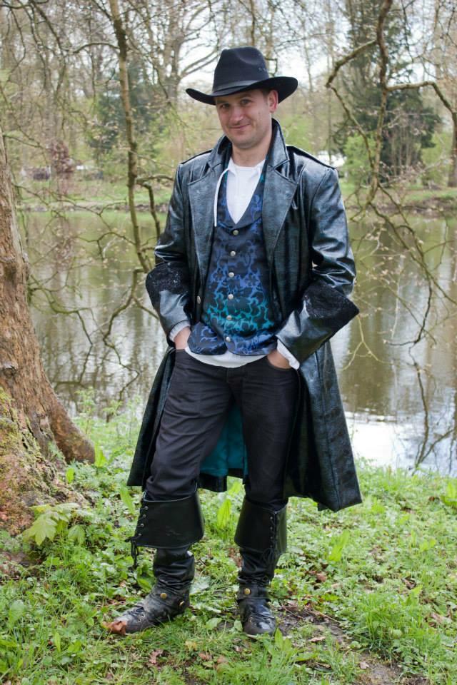 Lange jas, gilet en blouse maat L, cosplay herenkostuum, Ophalen of Verzenden, Zo goed als nieuw, Bovenkleding
