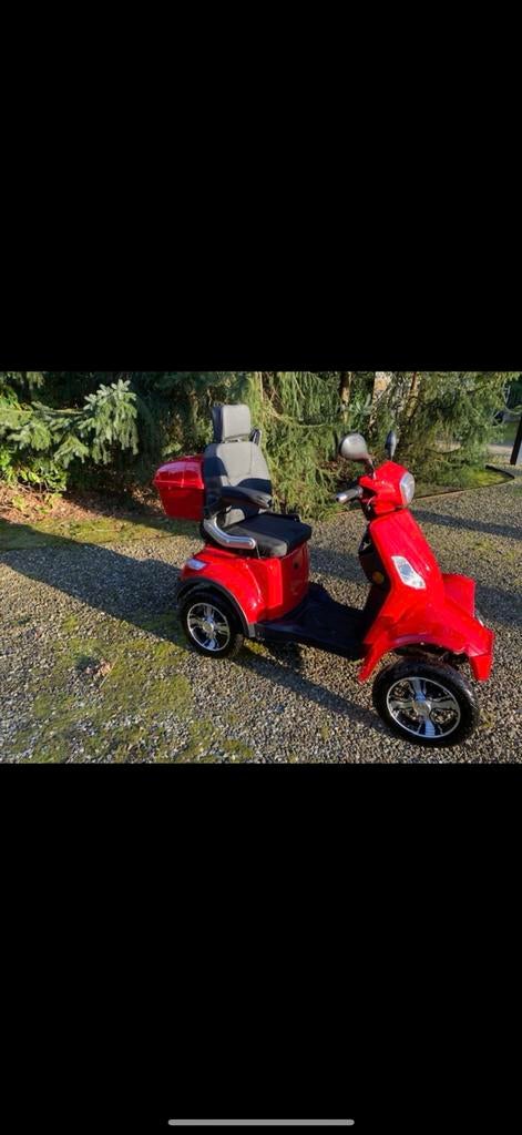 For Motion on Four scootmobiel te koop, Zo goed als nieuw, 16 km/u of meer, 46 km of meer, Ophalen
