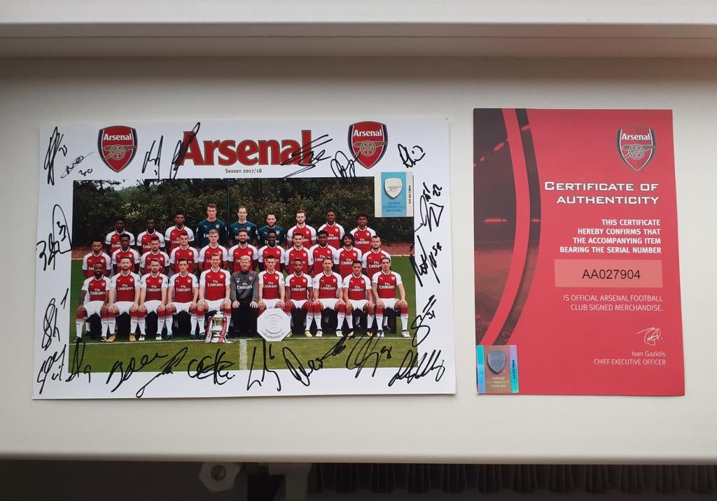 Gesigneerde teamfoto Arsenal 2017/18 met Club COA (Zeldzaam), Verzenden, Zo goed als nieuw