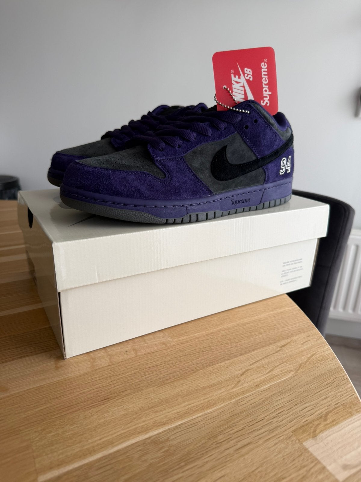 Supreme x Nike SB Dunk Low OG QS "Ink", Overige kleuren, Nieuw, Ophalen of Verzenden, Sneakers of Gympen