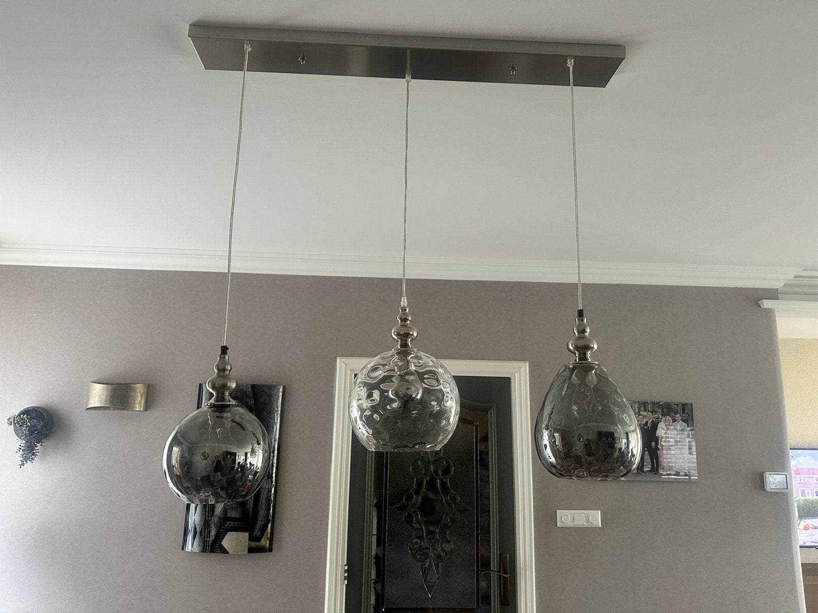 Moderne hanglamp met 3 glazen bollen, Ophalen, Zo goed als nieuw, Glas