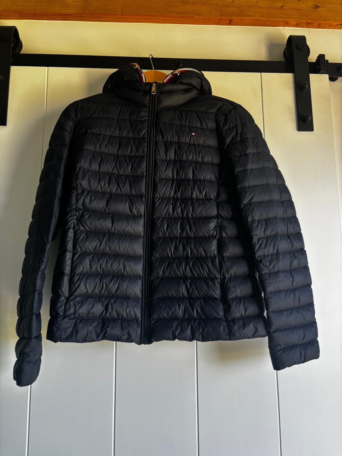 Tommy Hilfiger tussenjas M, Ophalen of Verzenden, Zo goed als nieuw, Blauw