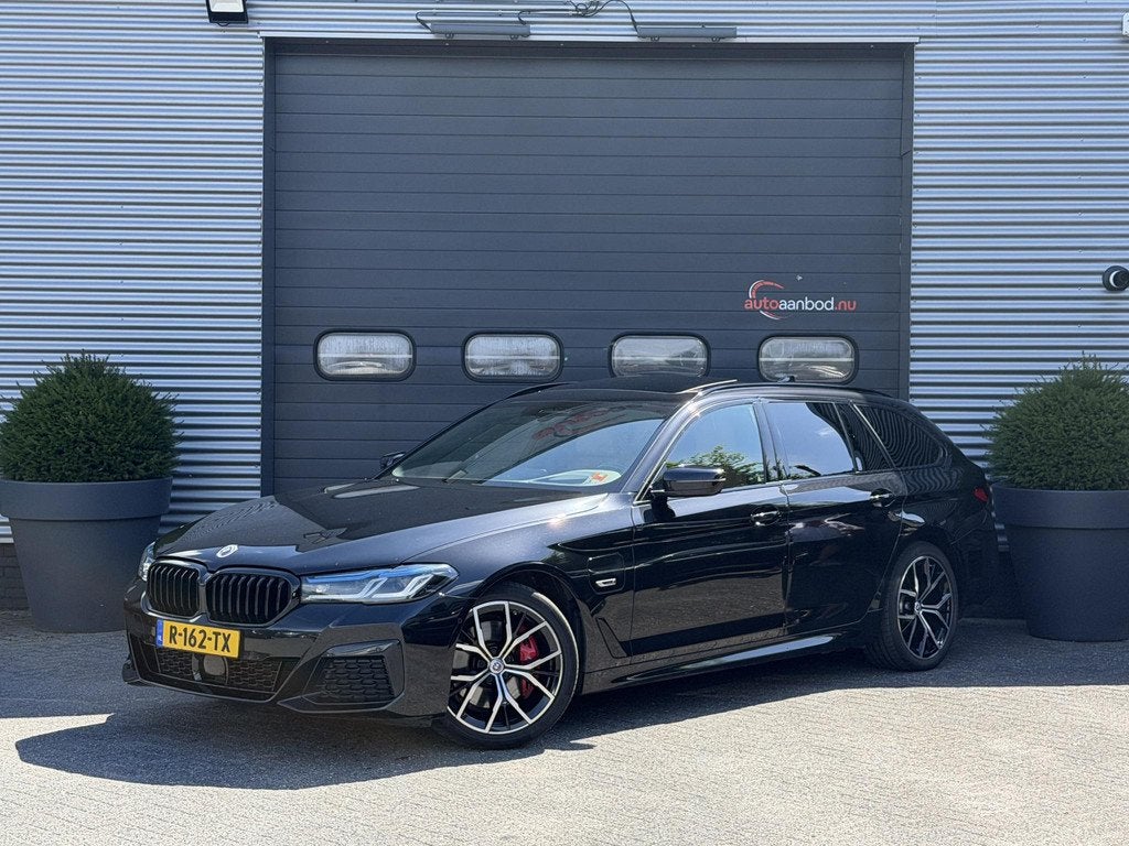 BMW 5-serie Touring 530e M-Sport | Panoramadak | Camera | He, Auto's, BMW, 1998 cc, Achterwielaandrijving, Gebruikt, 4 cilinders