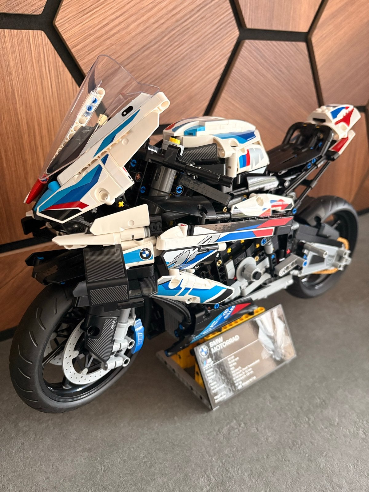 LEGO Technic BMW M 1000 RR (42130) - Zo goed als nieuw, Ophalen of Verzenden, Zo goed als nieuw, Technic, Complete set