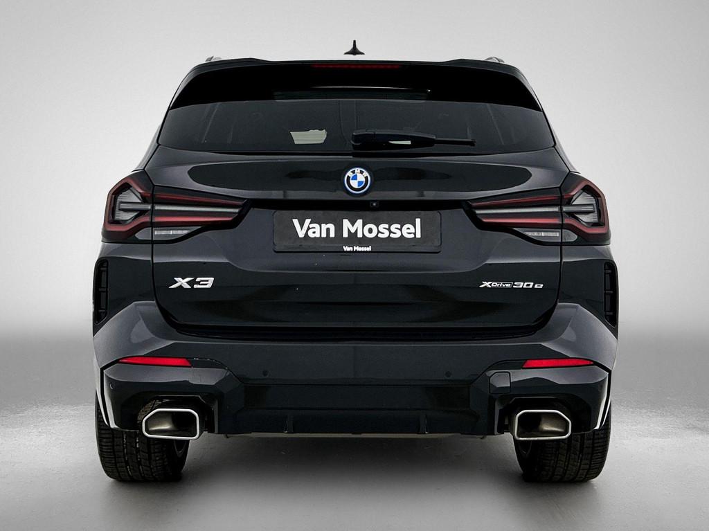 BMW X3 xDrive30e High Executive | M SPORT | PANORAMADAK | AC, 4 cilinders, Zwart, Bedrijf, Vierwielaandrijving
