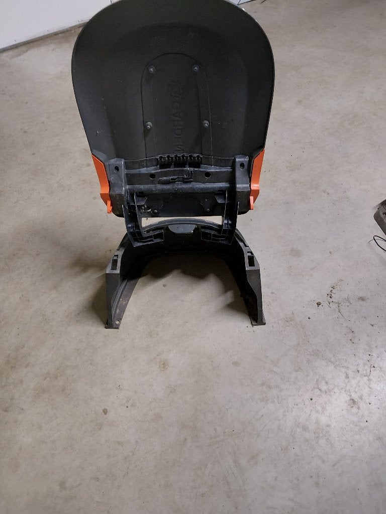 Gardena robotmaaier garage, Tuin en Terras, Grasmaaiers, Ophalen, Zo goed als nieuw, Minder dan 30 cm