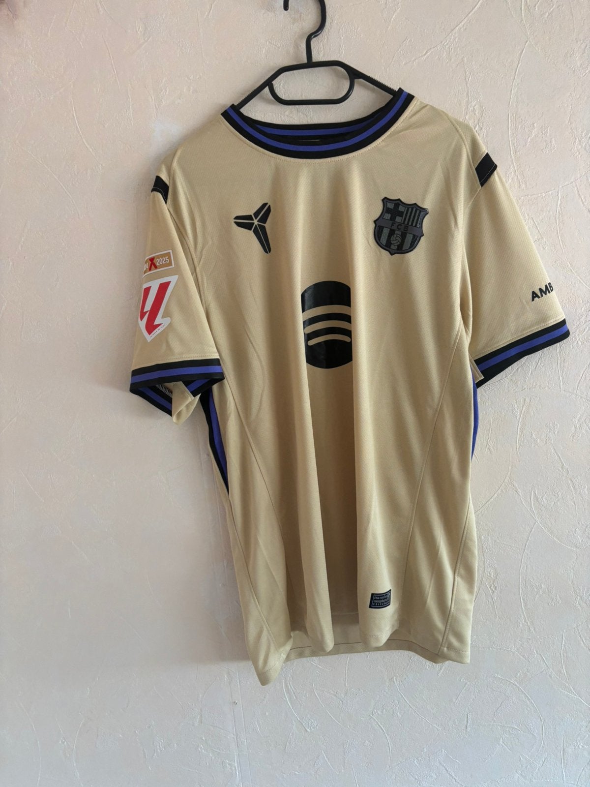 Frenkie de Jong gesigneerd voetbalshirt, Ophalen of Verzenden, Zo goed als nieuw, Maat 48/50 (M), Beige