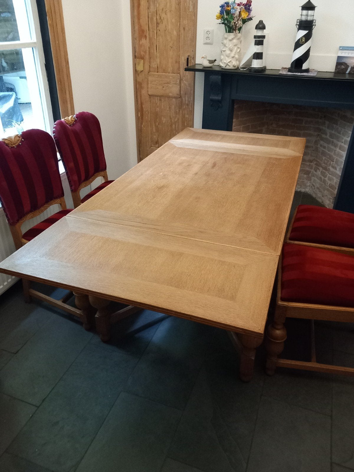 Uitschuifbare eettafel met 4 klassieke stoelen, Huis en Inrichting, Tafels | Eettafels, Ophalen