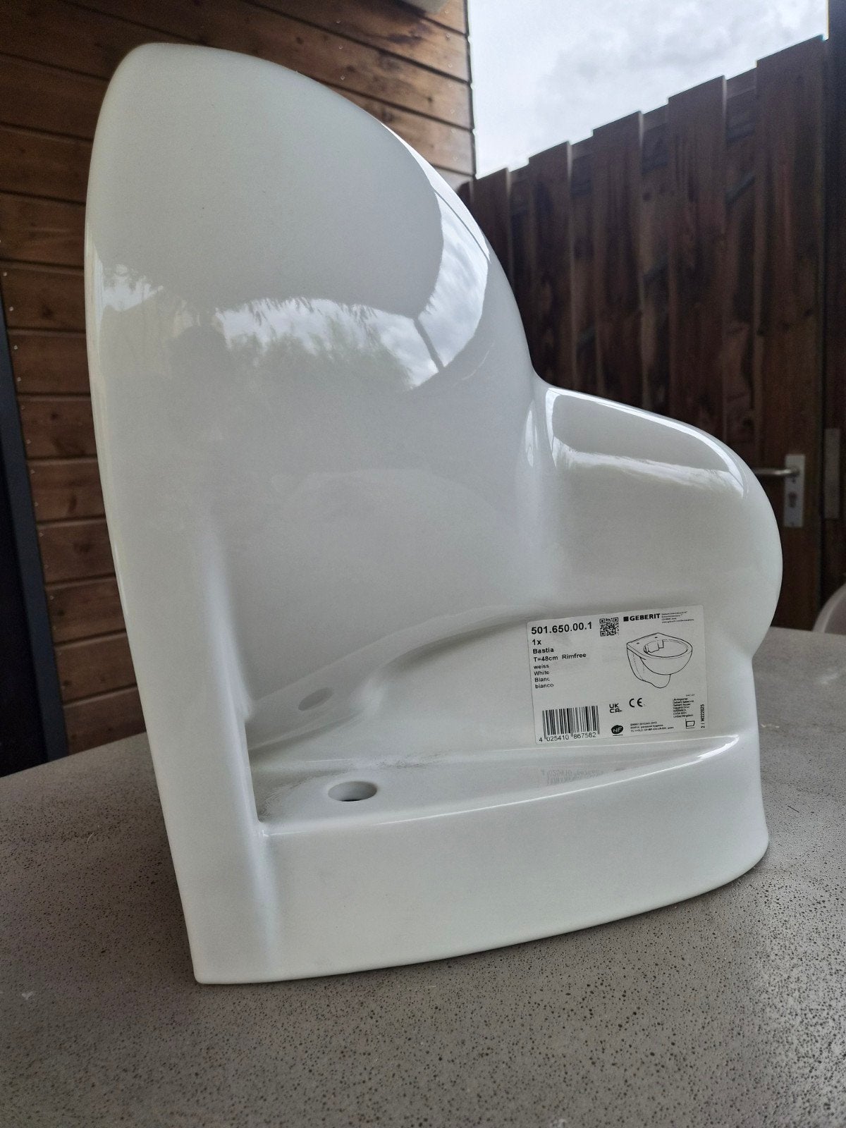 Geberit Bastia met closetzitting, aansluitset en geluidisola, Ophalen, Nieuw, Toilet