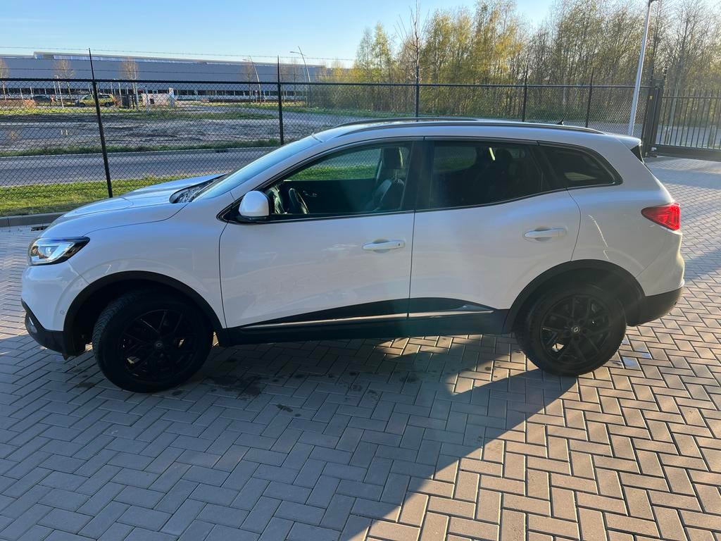 Renault Kadjar Energy TCe 130pk 2016, Auto's, Voorwielaandrijving, Kadjar, 4 cilinders, Wit
