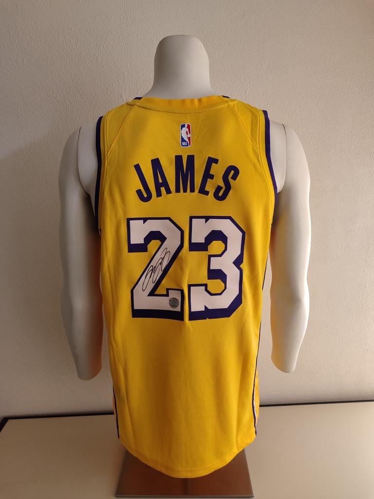 Lakers Basketbal shirt gesigneerd door LeBron James met coa, Ophalen of Verzenden