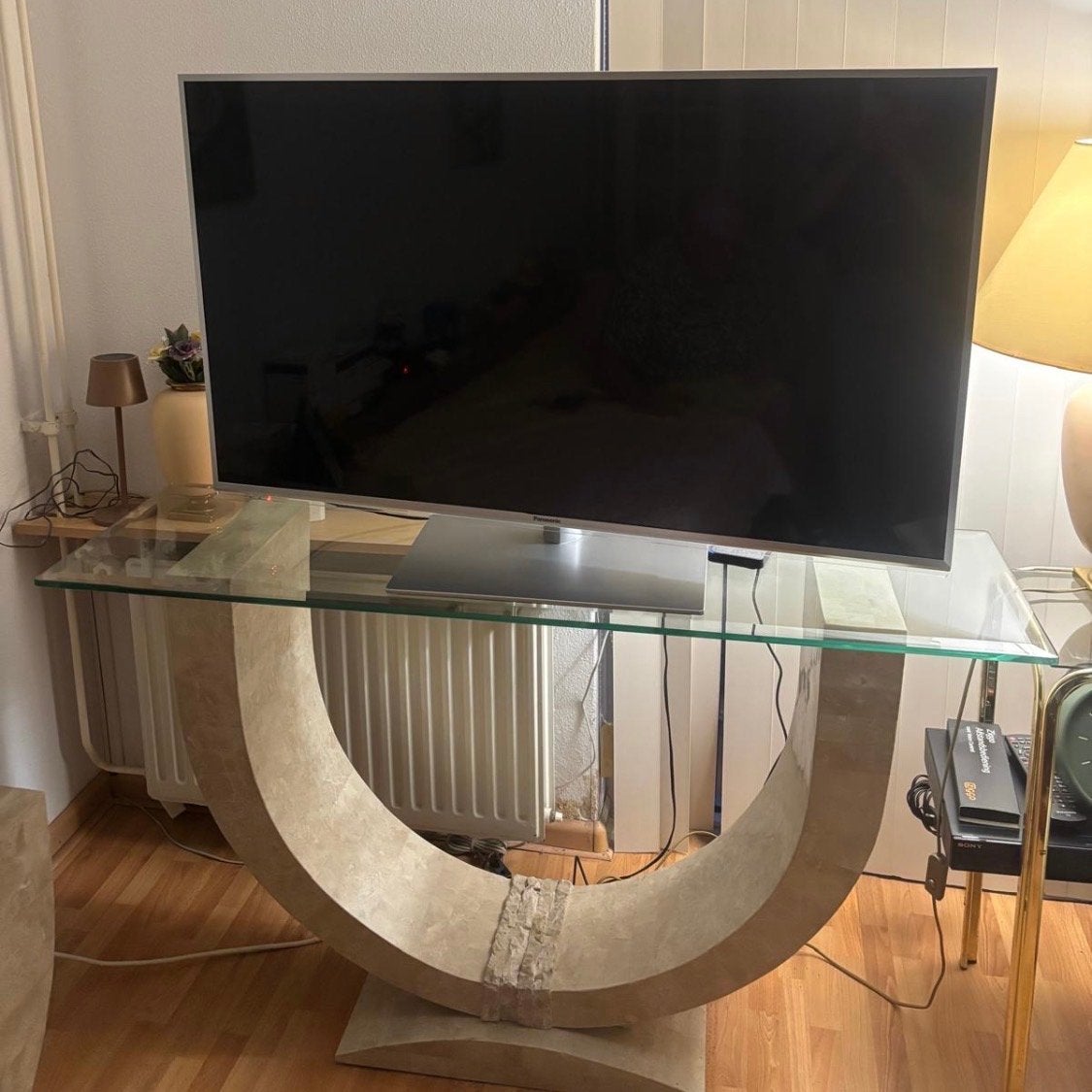 Vintage Sidetable Maitland Smith Style – Travertin & Glas, Huis en Inrichting, Ophalen, Gebruikt, 100 tot 150 cm, Maitland Smith Style