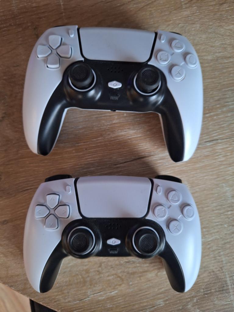 2x Battletron Controller voor PlayStation 4 - mooie staat, Onbekend, Ophalen of Verzenden, Zo goed als nieuw, Battletron