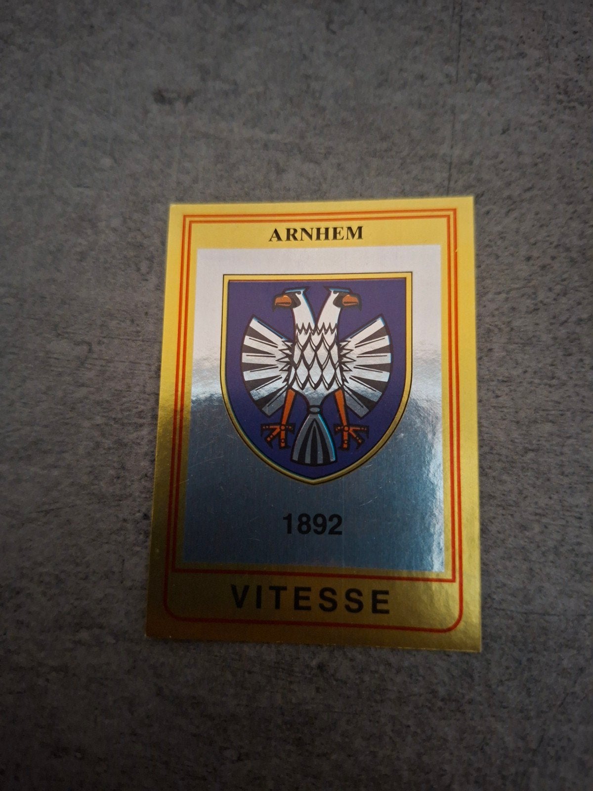 Panini sticker Voetbal 85. Embleem Vitesse., Ophalen of Verzenden, Zo goed als nieuw, Sticker