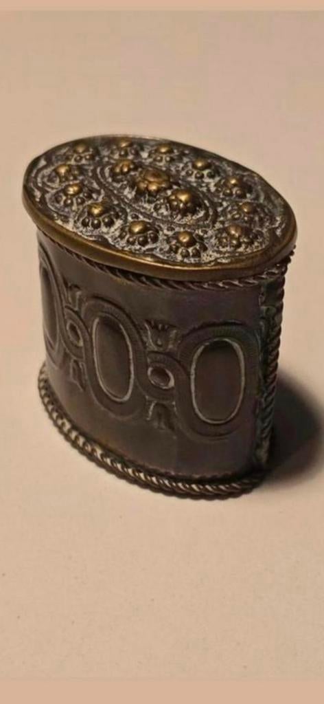 Art Nouveau eind 19de eeuws snuisterijen / pillendoos €39, Antiek en Kunst, Ophalen of Verzenden, Koper