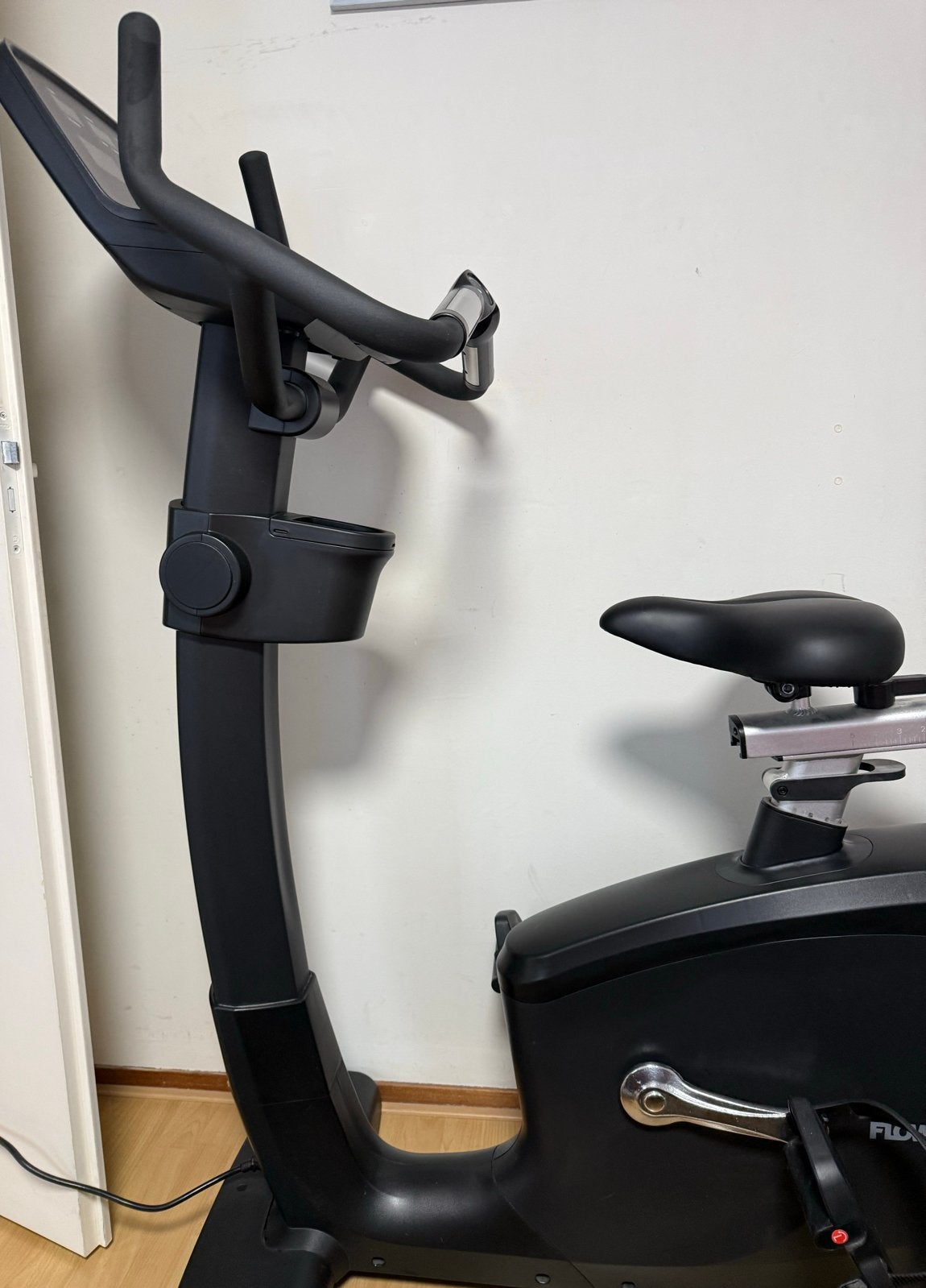 Flow Fitness UB5i pro Hometrainer - Zo goed als nieuw, Ophalen, Zo goed als nieuw, Metaal, Benen