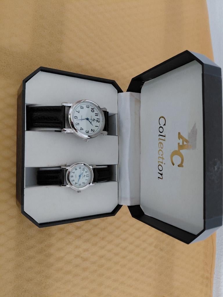 Set van 2 AC Collection horloges - Nieuw in doos, Sieraden, Tassen en Uiterlijk, Horloges | Dames, Nieuw, Polshorloge, Overige merken