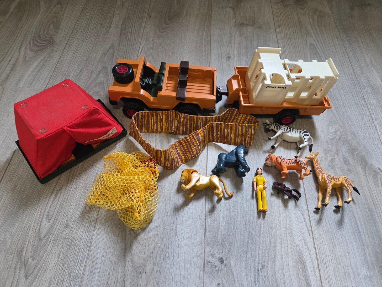 Vintage Fisher-Price Safari Set 304 met Jeep, Tent en Dieren, Kinderen en Baby's, Ophalen of Verzenden, Gebruikt, Speelset