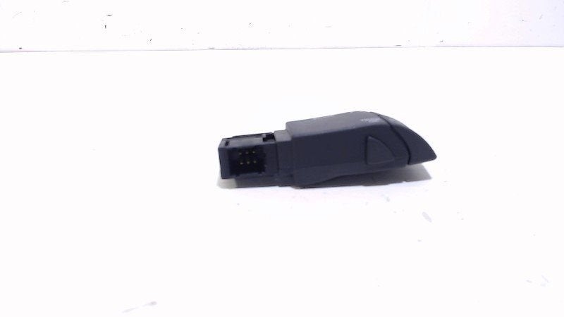 Radio bediening Renault Twingo, Ophalen of Verzenden, Van der Ven Autorecycling B.V., Onderdelen@venauto.nl, Ettenseweg 76, 4706 PB Roosendaal, The Netherlands