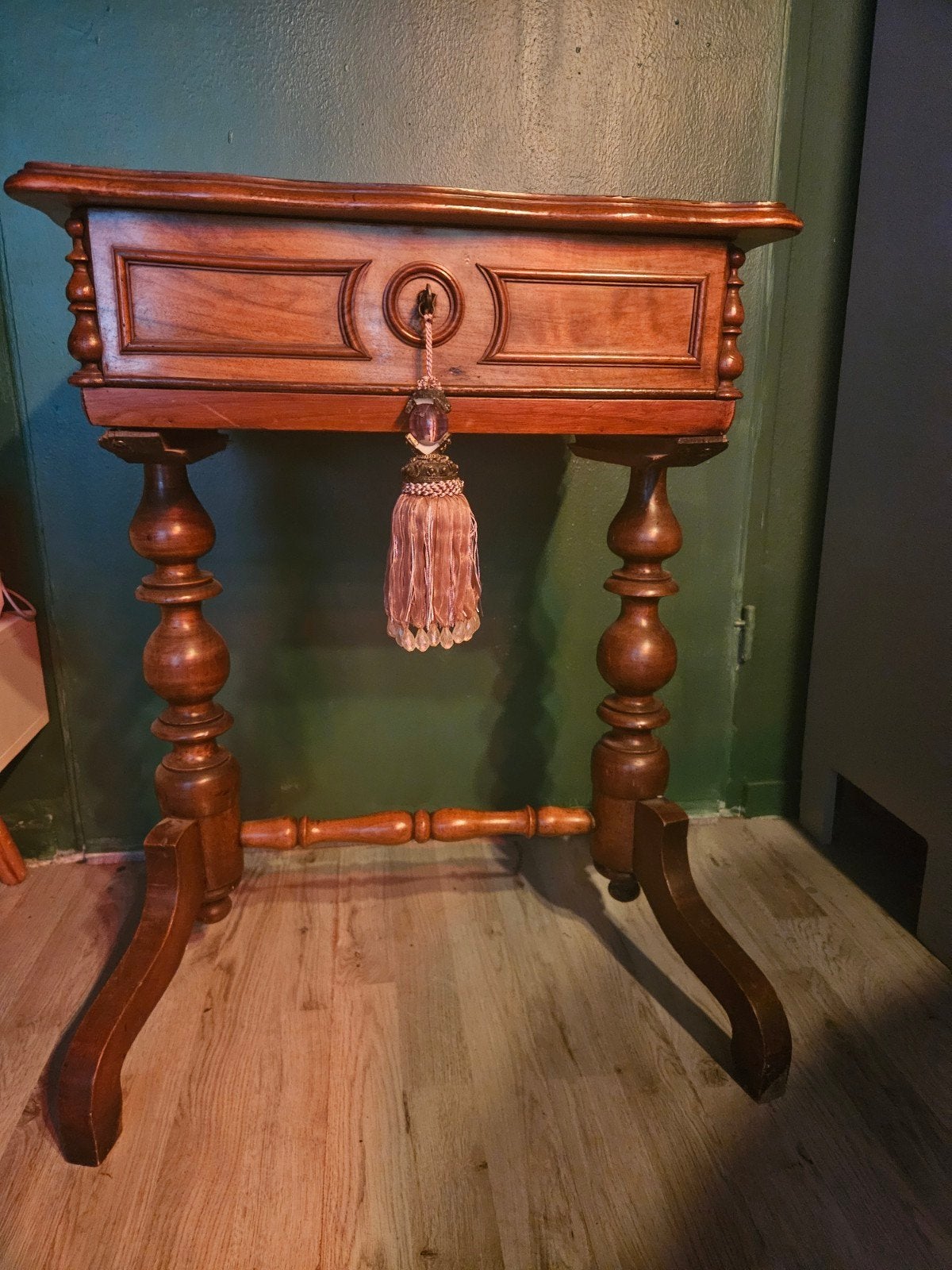 Fancy Biedermeier Sewing Table / Side Table circa 1850 Waln, Ophalen of Verzenden
