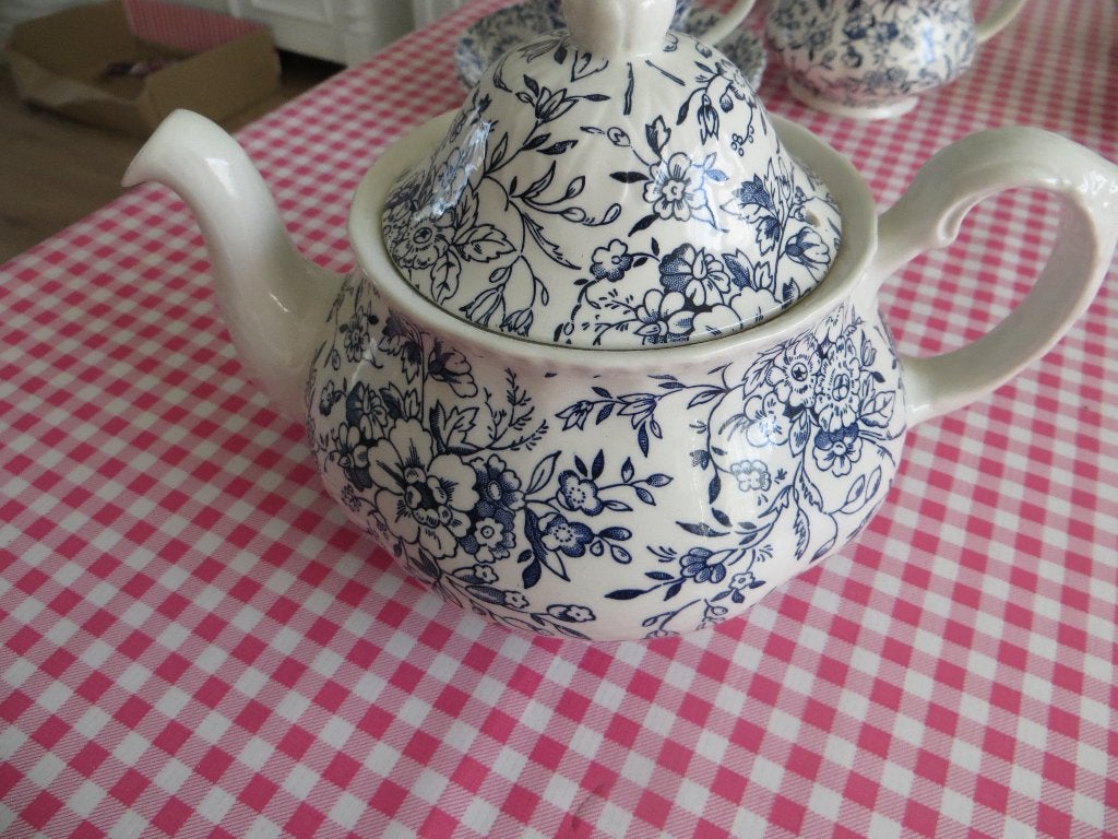 theepot/Rosemarie/Royal Tudor/tea/Blauw/Rosemarie, Keramiek, Vintage, Ophalen of Verzenden, Zo goed als nieuw